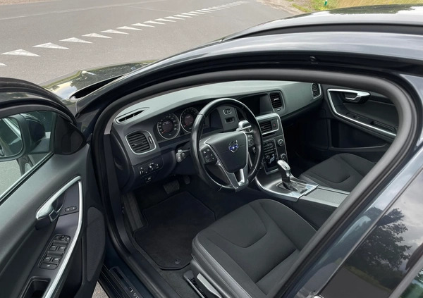 Volvo V60 cena 47900 przebieg: 140000, rok produkcji 2013 z Nidzica małe 497